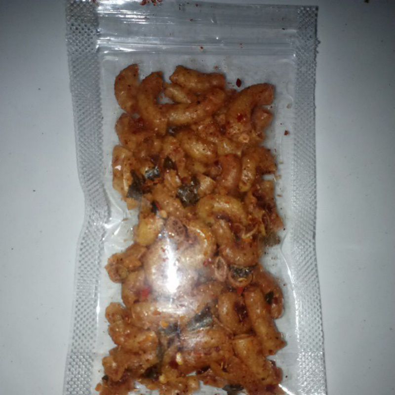 

makroni pedes daun jeruk 2pcs