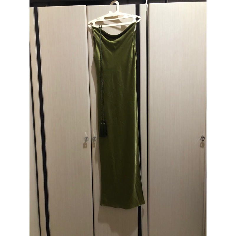 preloved yourpafon esme dress moss green S your pafon dress hijau dress satin sateen saten tassel ga