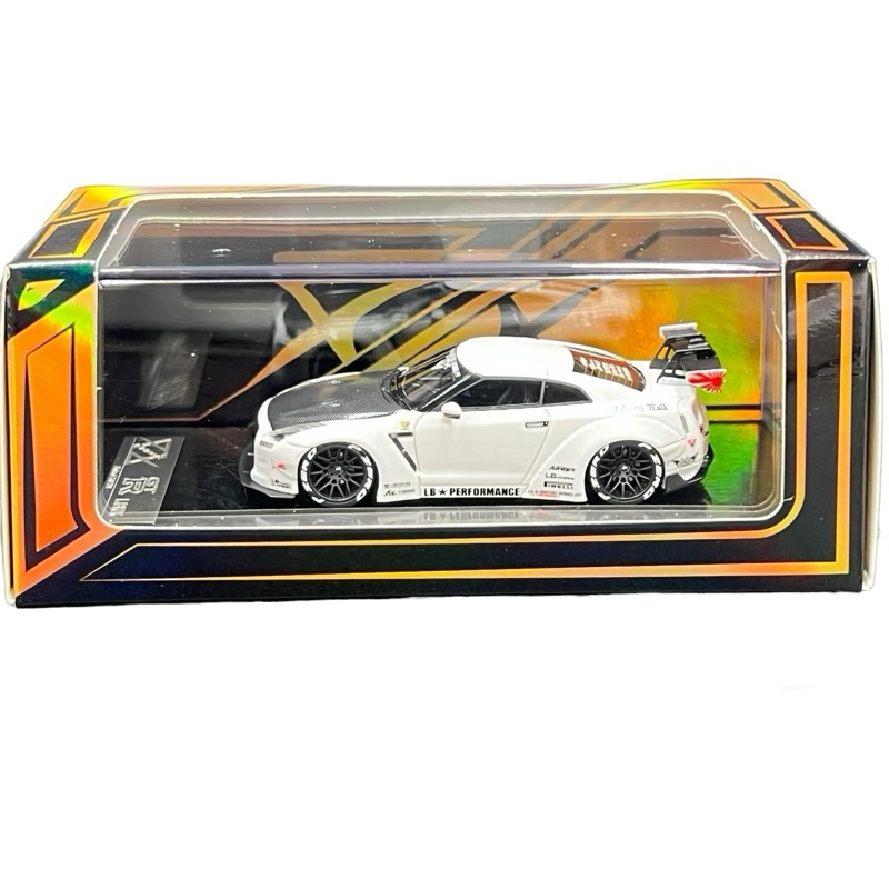 Error 404 Nissan Skyline GTR R35 White Carbon Hood Limited Edition