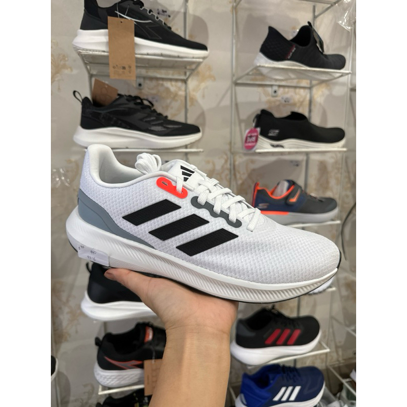 Sepatu Adidas white size 431/2 original sport station