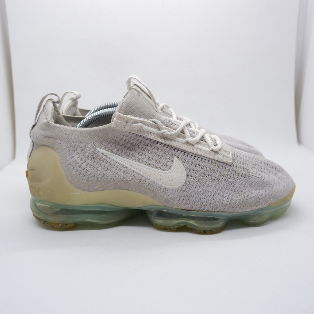 SEPATU BEKAS / SECOND SIZE 44 196 Nike Air Vapormax 2021 Flyknit Unisex