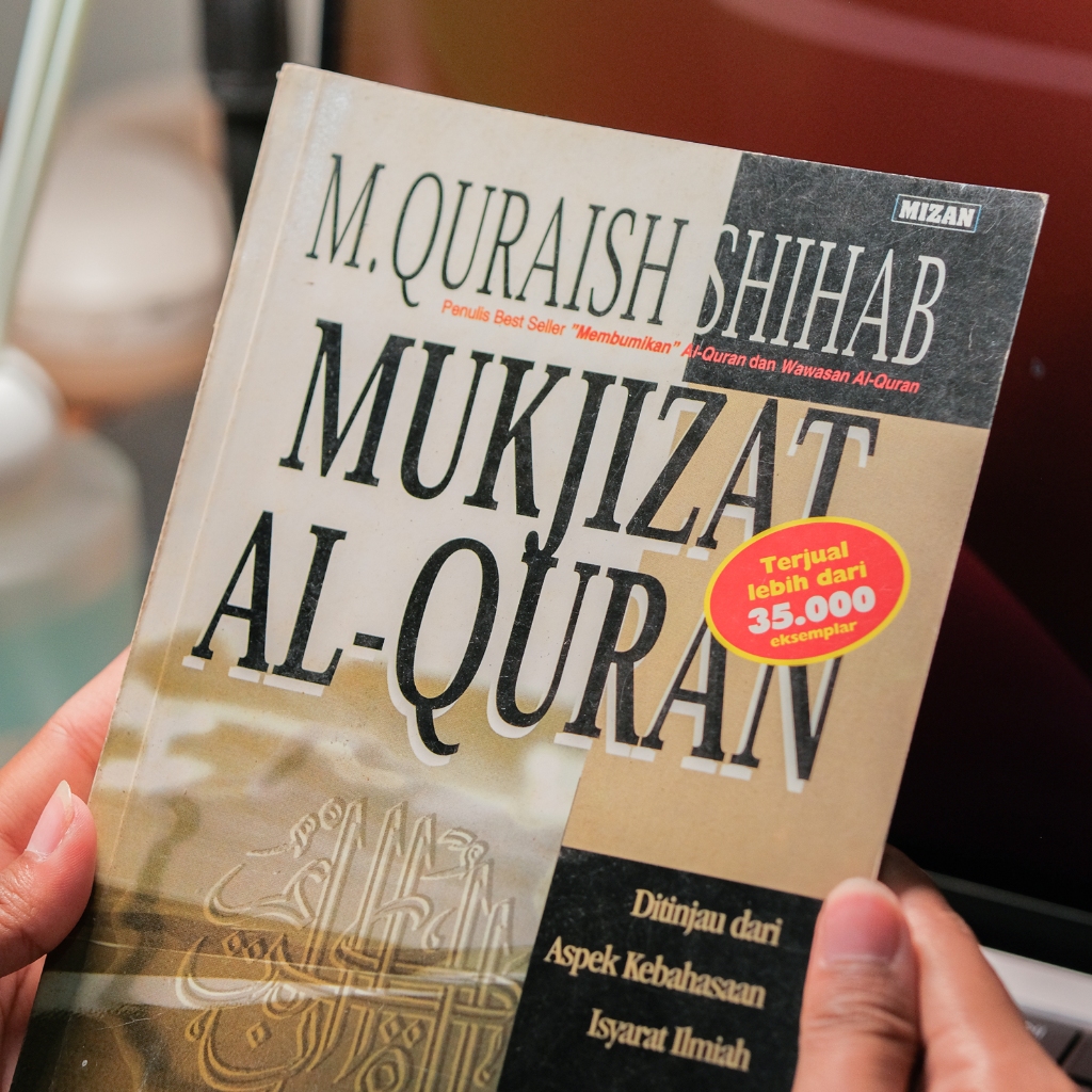 Buku Mukjizat Al-Quran oleh M.Quraish Shihab Bekas Second