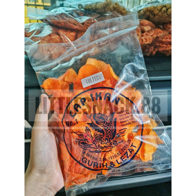 

KERUPUK CAP IKAN UBI BALADO 80 GRAM