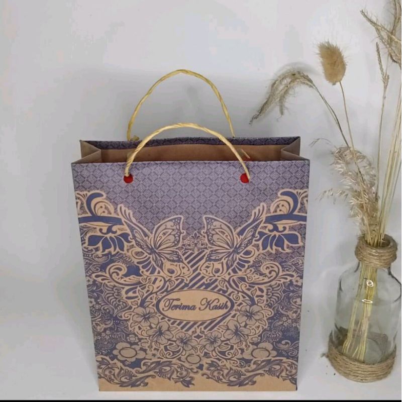 

100 paper bag sedang tali besar ukuran 17x22x5,5 cm