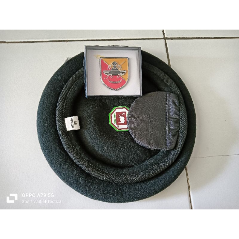 Baret Kavaleri Hitam Plus Emblem Kavaleri
