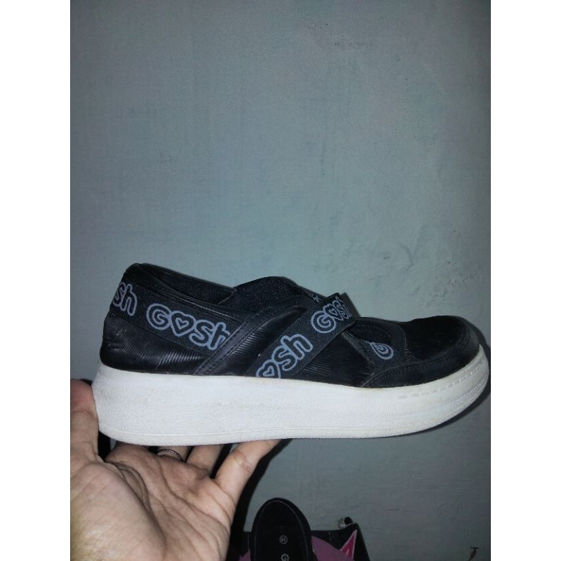 Sepatu Wanita Preloved merk Gosh ORI