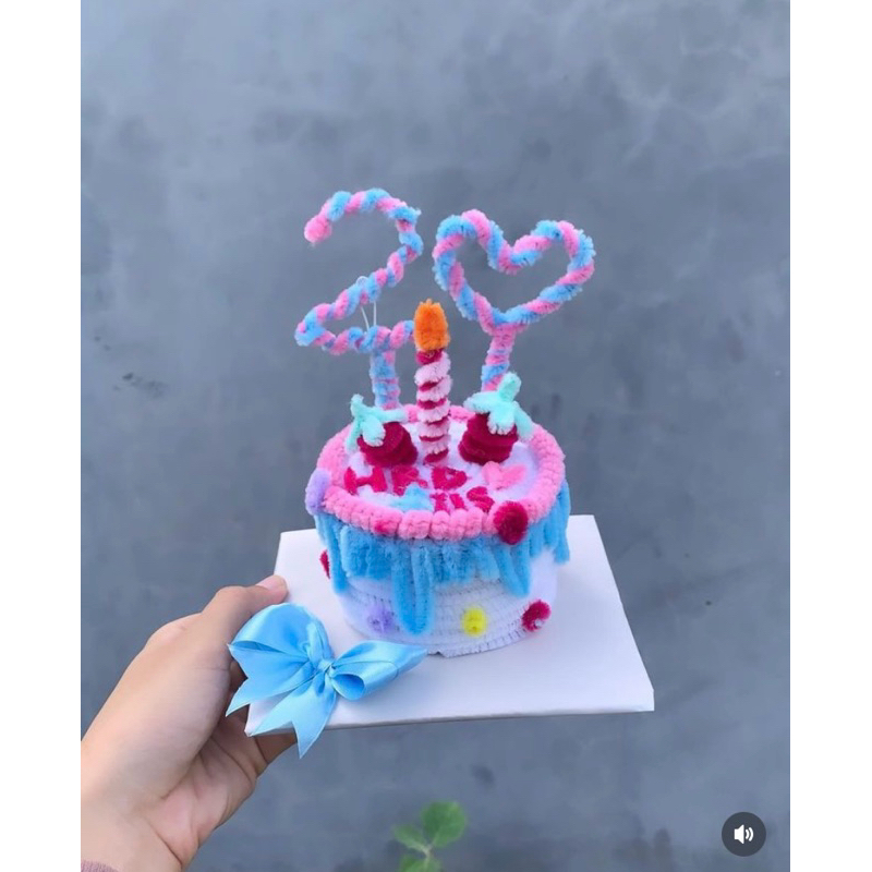 

Kue Ultah Kawat Bulu/Pipecliner