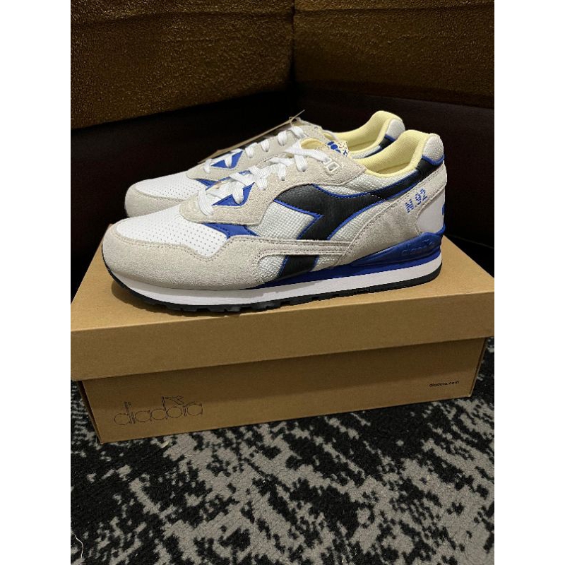 Sepatu Sneakers Diadora N.92 Advance