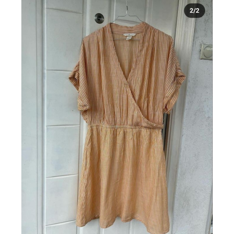 H&M V neck dress