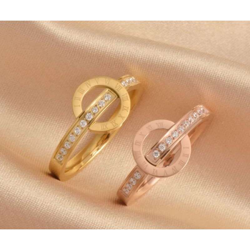 Cincin Titanium Model Huruf Romawi Ring Kristal Artifisial
