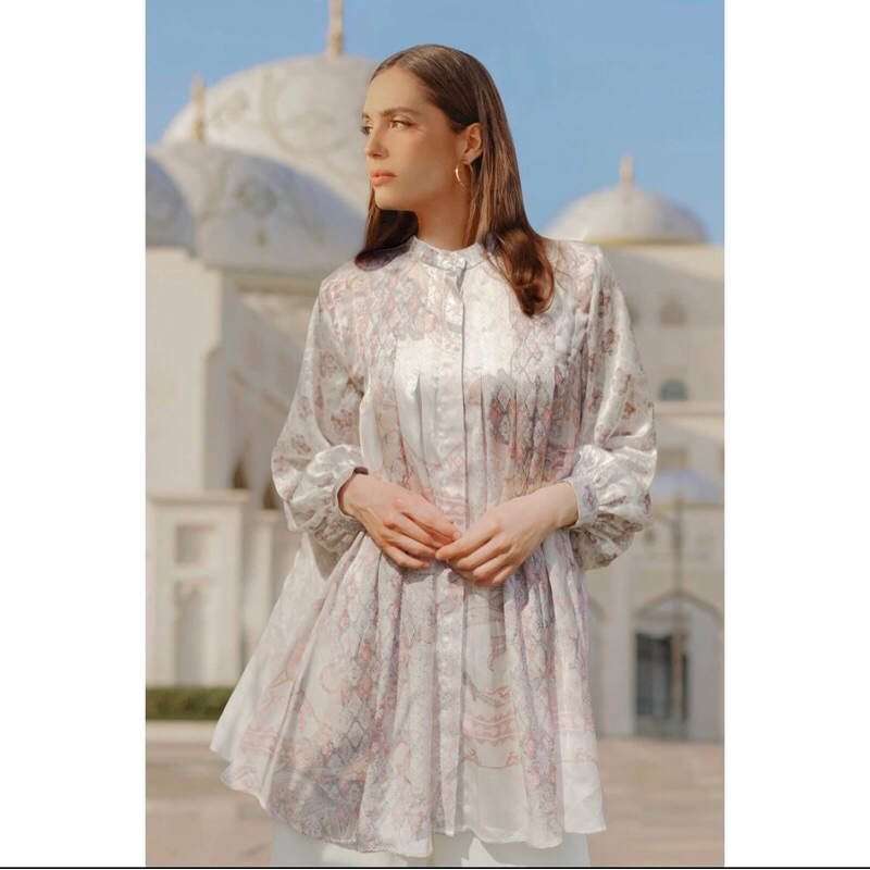 pl benang jarum festive pleated blouse