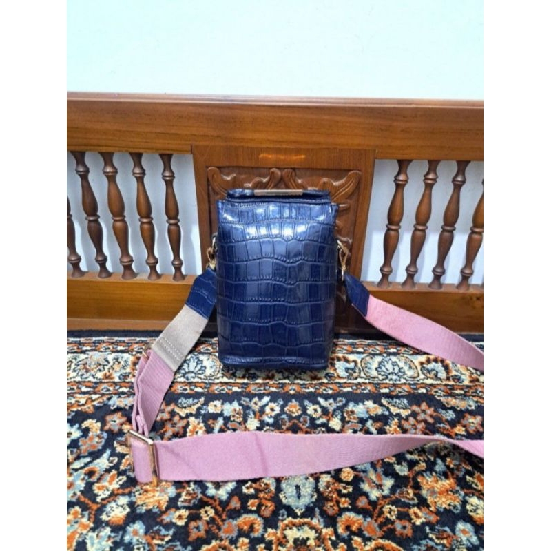 Tas sling bag finn esker