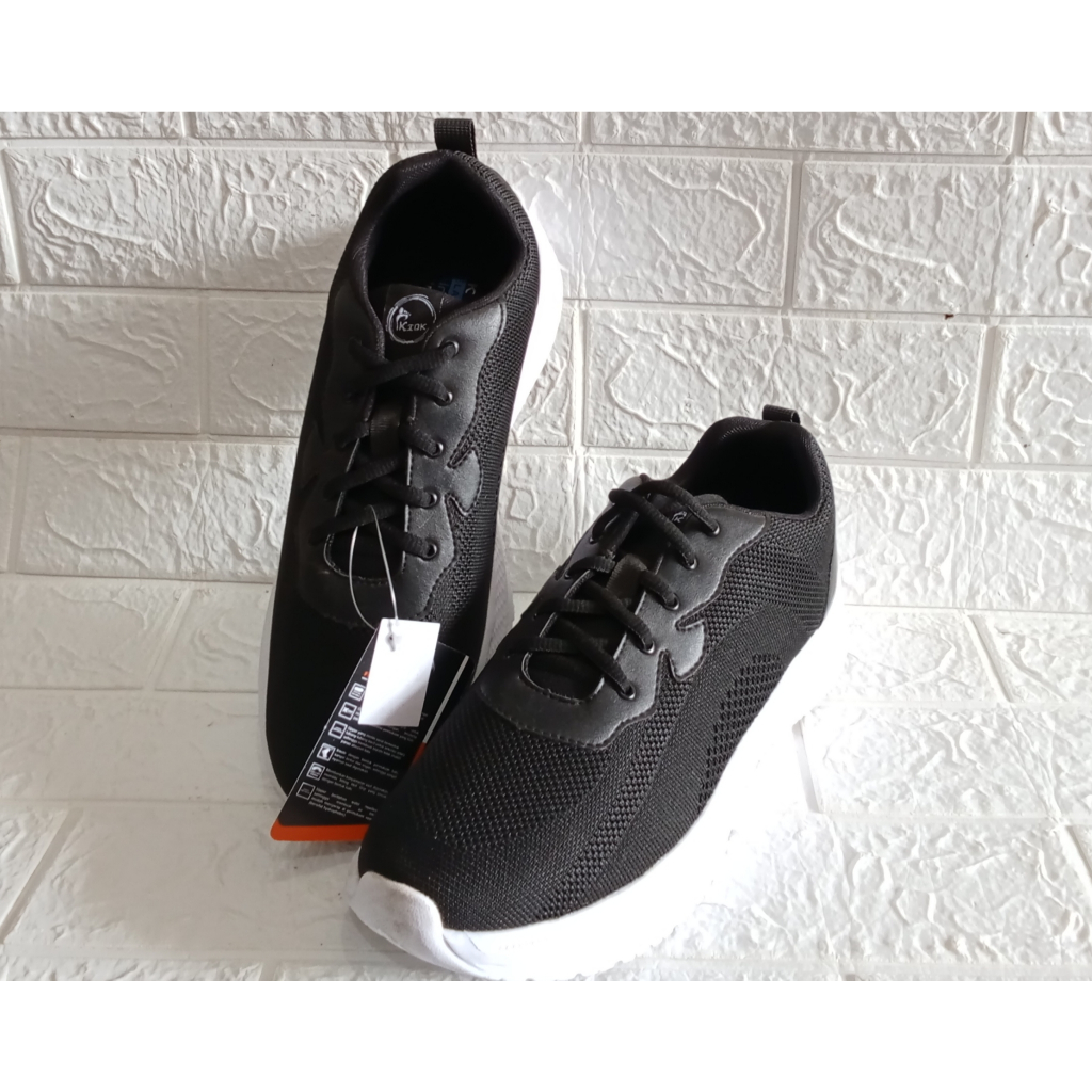 SEPATU KLOK SPORT RELAXED FIT