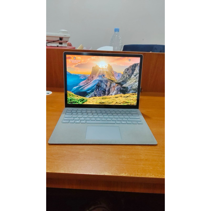 Microsoft surface laptop 2 Second murah bergaransi touchscreen