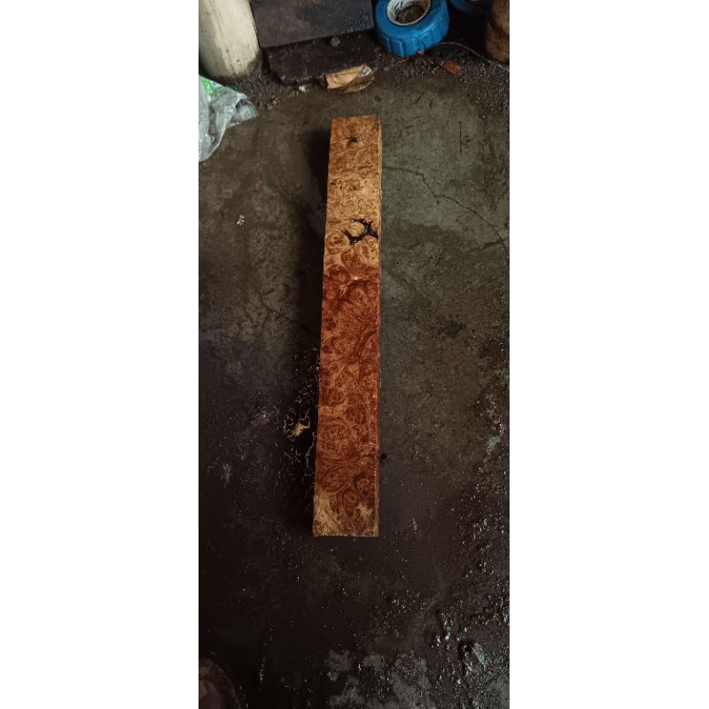 Burl Amboyna 23624007