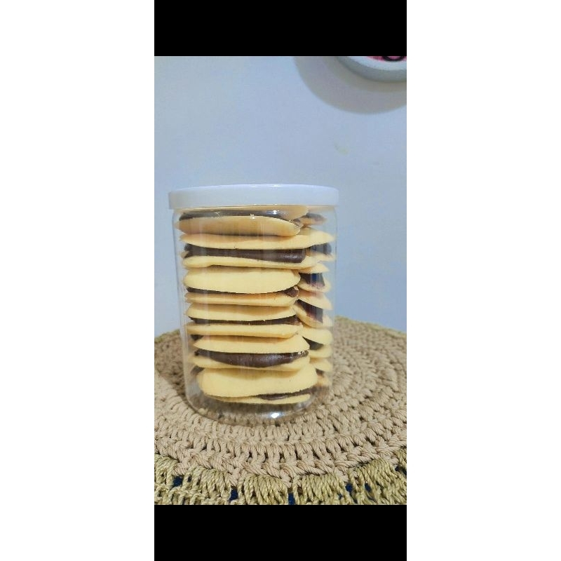 

kue kering lidah kucing isi coklat lidah kucing coklat