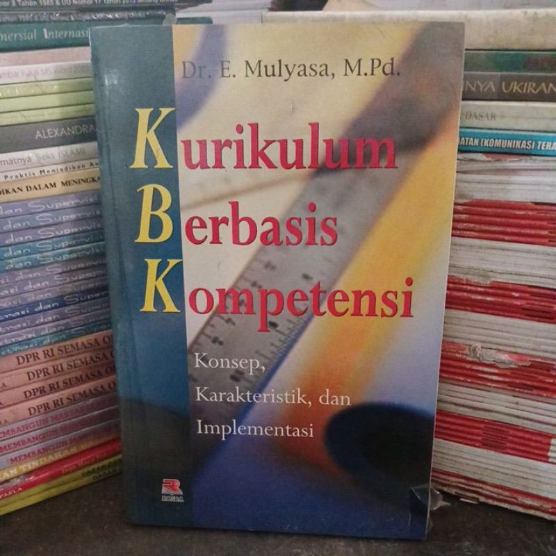 Kurikulum berbasis kompetensi.   cr38