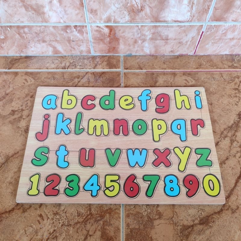 Puzzle huruf abjad kecil