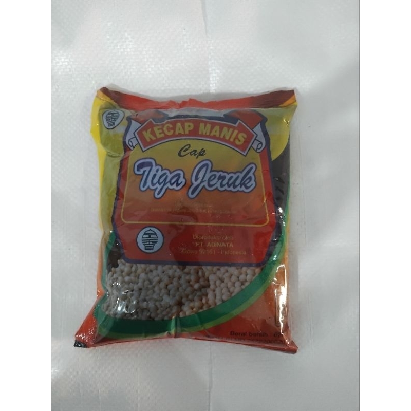 

kecap makasaar,kecap cap Tiga jeruk..produksi ADT