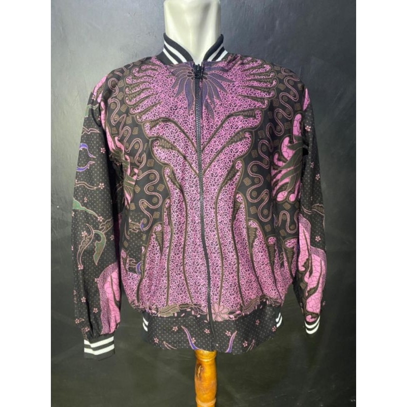 Winda ungu suplaiyer jaket batik pria wanita bomber batik terbaru