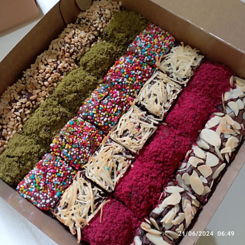 

FudgyBrowniespremium