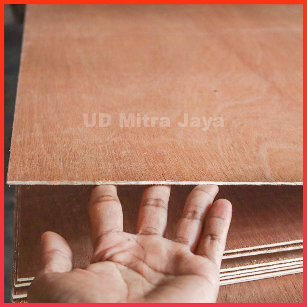 Triplek / plywood kualitas meubel / cor bangunan