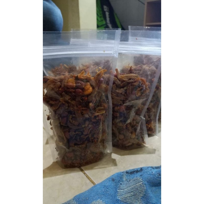 

Teri kacang daun jeruk 150Gram