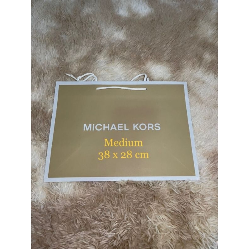 

Paperbag Original Authentic Medium Uk. 38 x 28 cm s