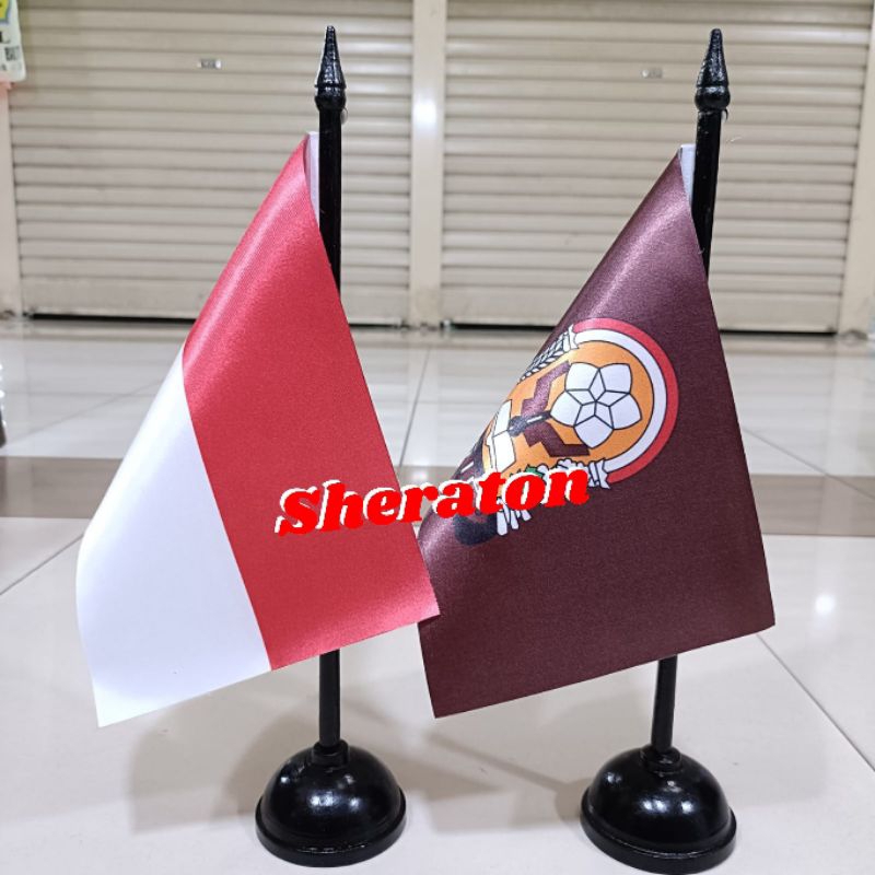 

tiang kayu meja+bendera sekolah OSIS SMA dasar coklat+Indonesia