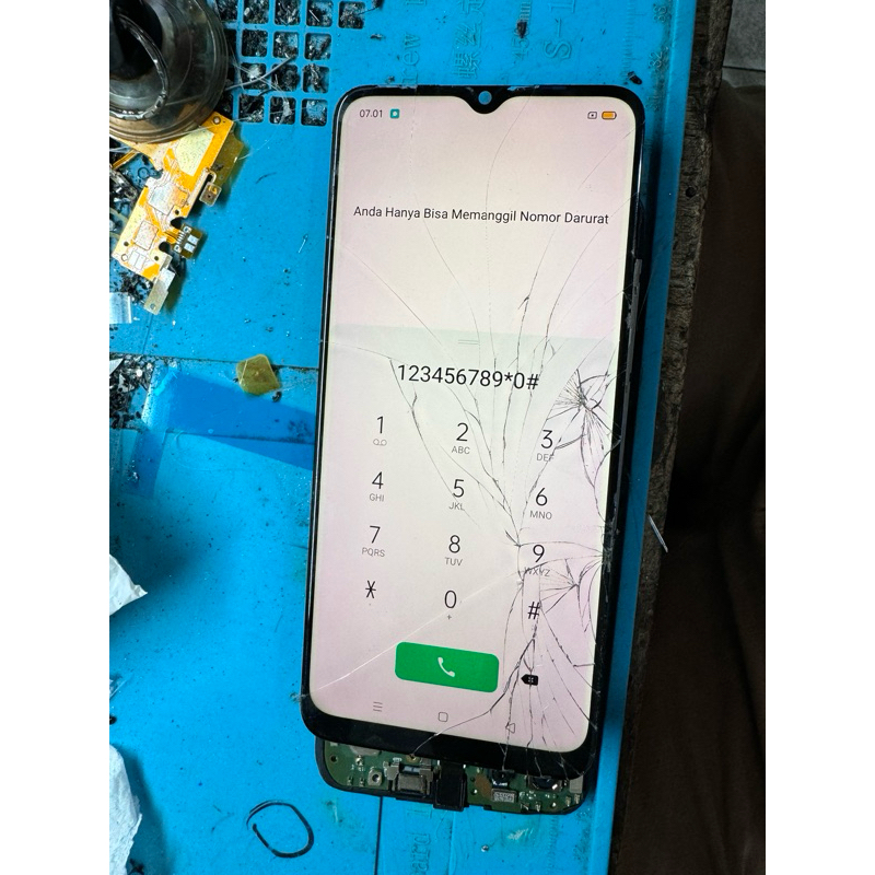 LCD ORIGINAL COPOTAN OPPO A15 MINUS TS PECAH DAN BERCAK KUNING DIKIT