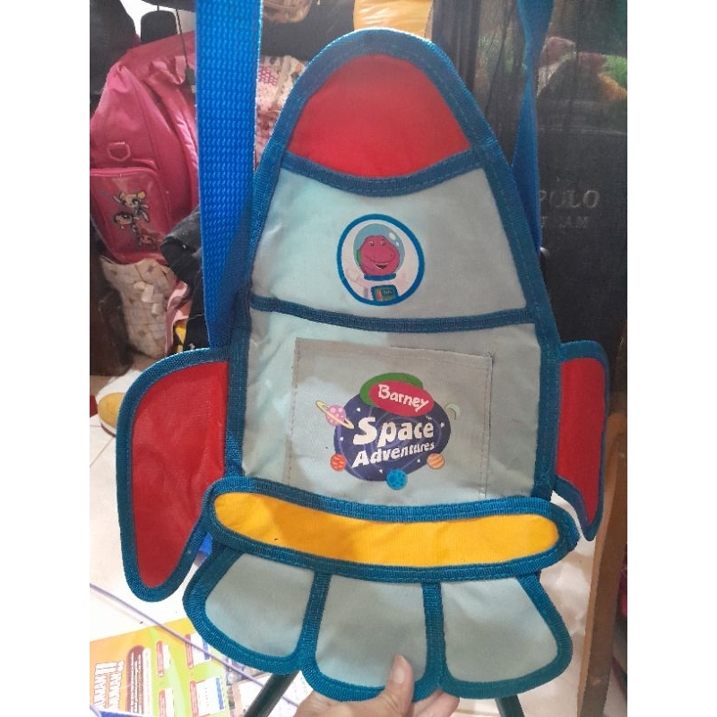 tas selempang anak barney