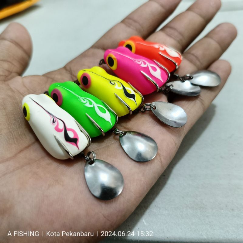 SOFT FROG AMIX LURE 3CM 3,5CM HOOK VMC