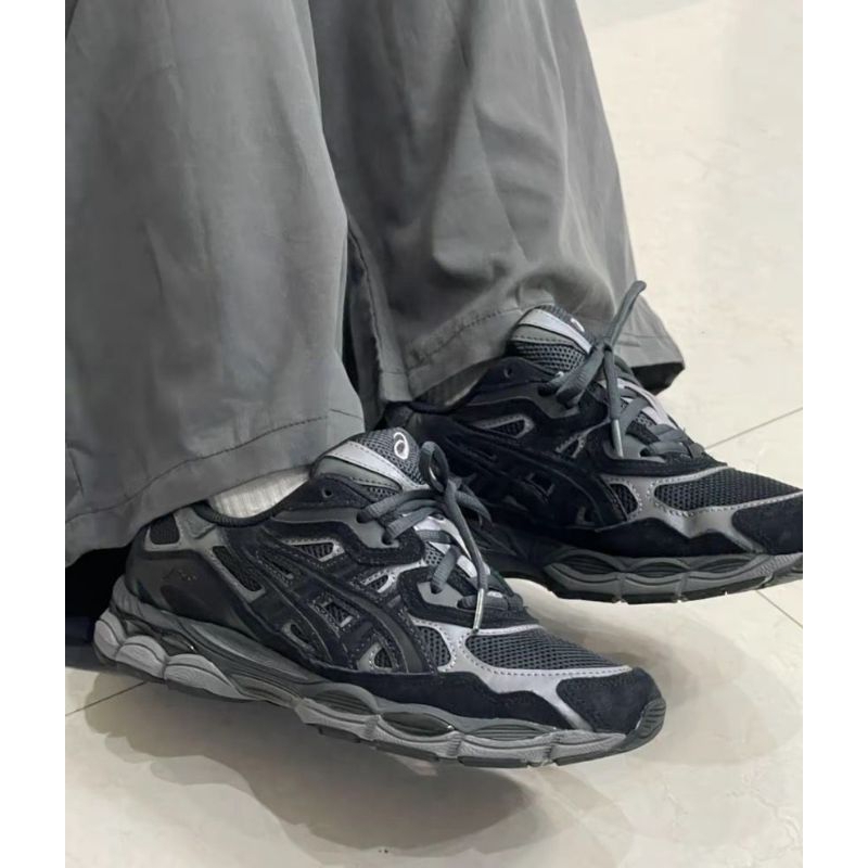 Sepatu Asics NYC Grey Black