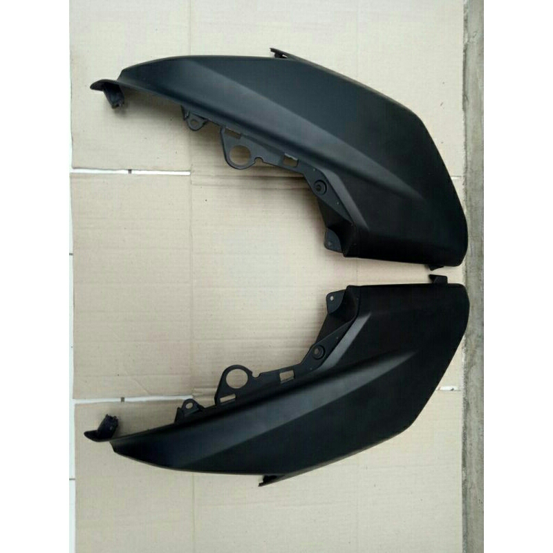 body cowling depan kanan kiri yamaha NMAX old 2015-2019 original bekas