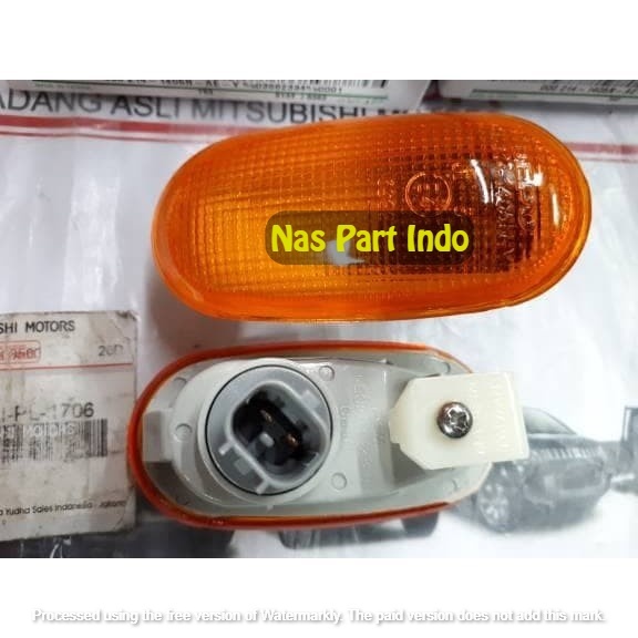 Lampu Sen Sein Fender Spakbor merek depo Mitsubishi Galant Lancer Pajero Triton L200 Satuan