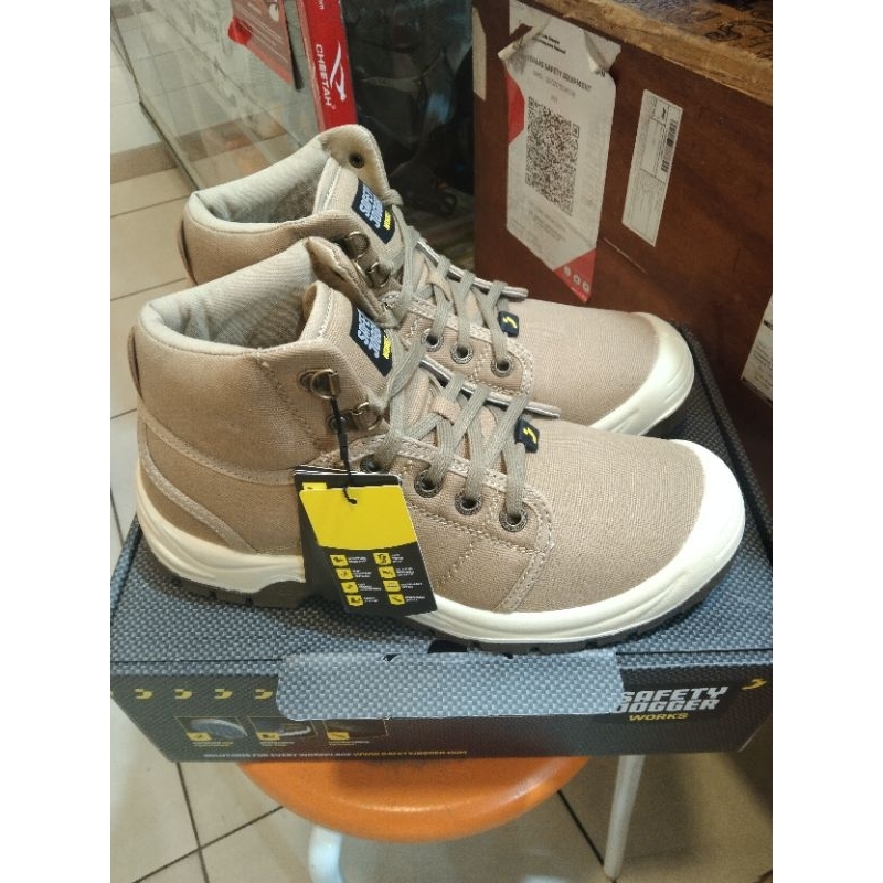 Sepatu Safety Jogger Desert Cream Safety Shoes