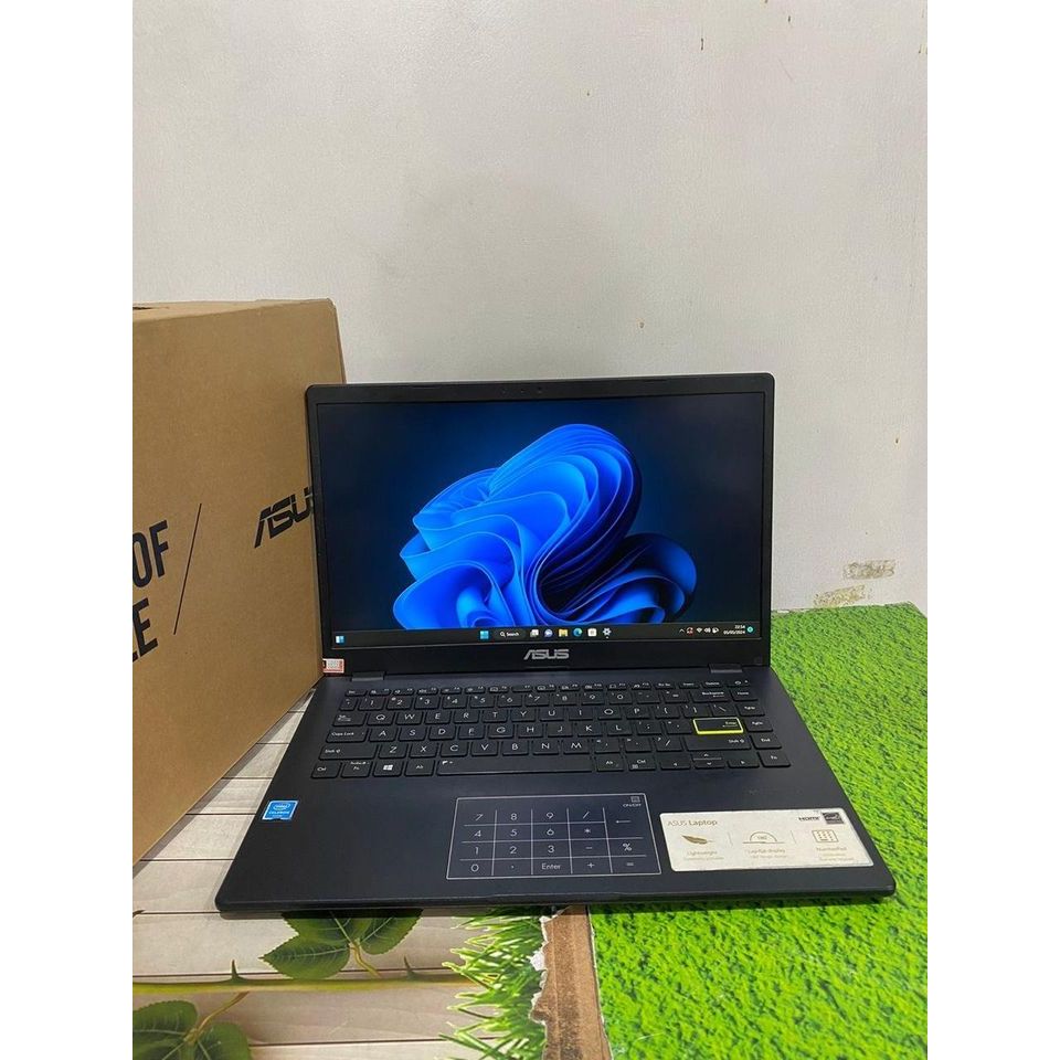 LAPTOP SECOND ASUS VIVOBOOK E410MA INTEL CELERON N4020 RAM 4GB SSD 512GB (MULUS LIKE NEW)