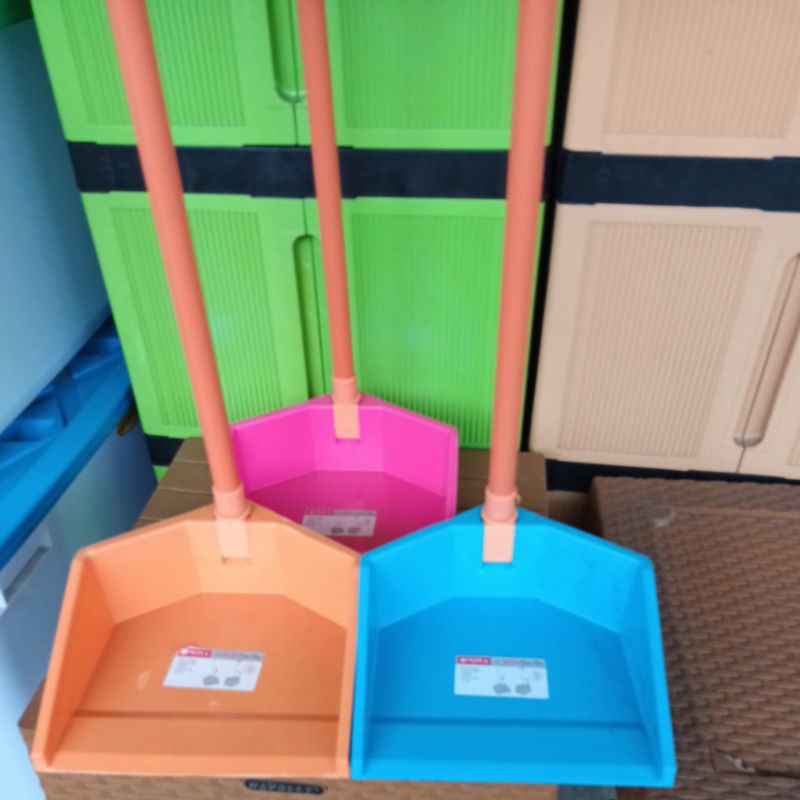 Pengki/ Beta Dust Pan Lion Star DP-1