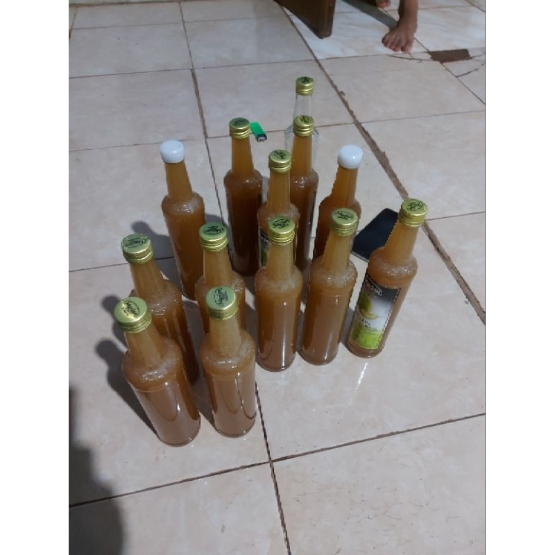 

Madu lebah Apis Cerana. kemasan botol marjan 460ml