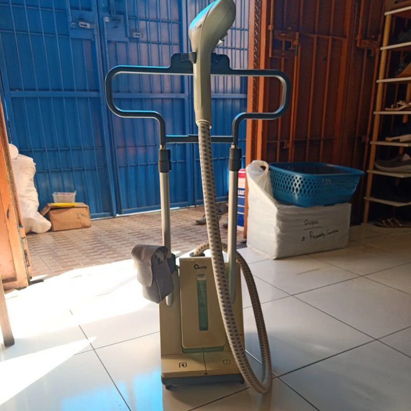 Setrika Uap Standing Oxone Bekas Pakai