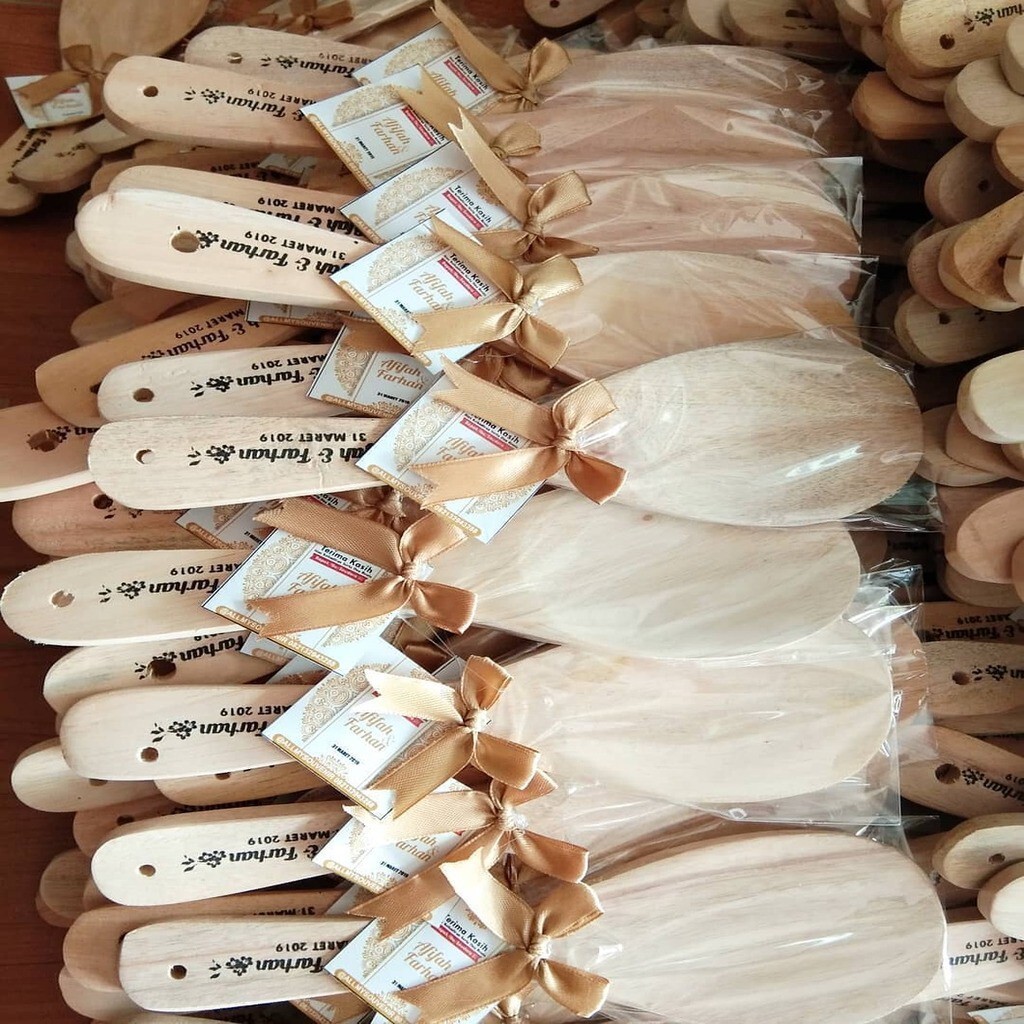 souvenir pernikahan murah centong nasi centong kayu