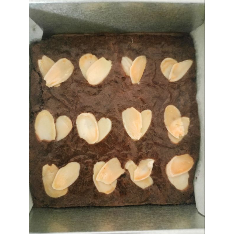 

Brownies Fudgy Panggang 10x10 cm (9 potong)