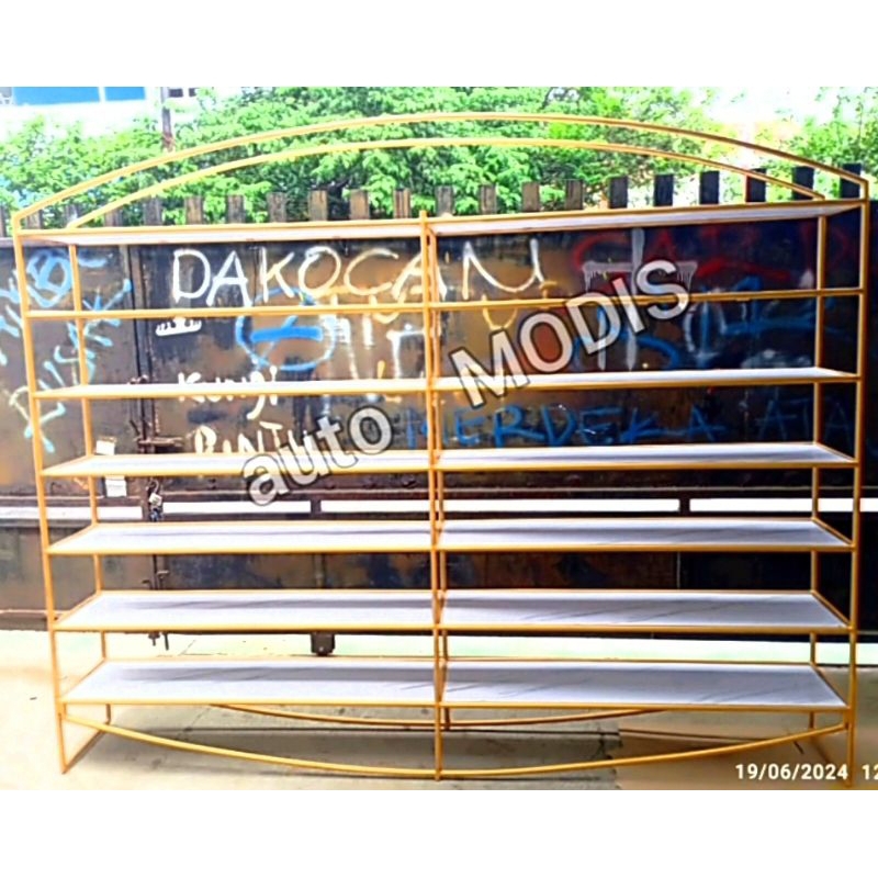 RAK BONGKAR PASANG EMAS SALON BUKU LEMARI BUFET BESAR PEMBATAS RUANG TAMU LIVING ROOM MINIMALIS INDU
