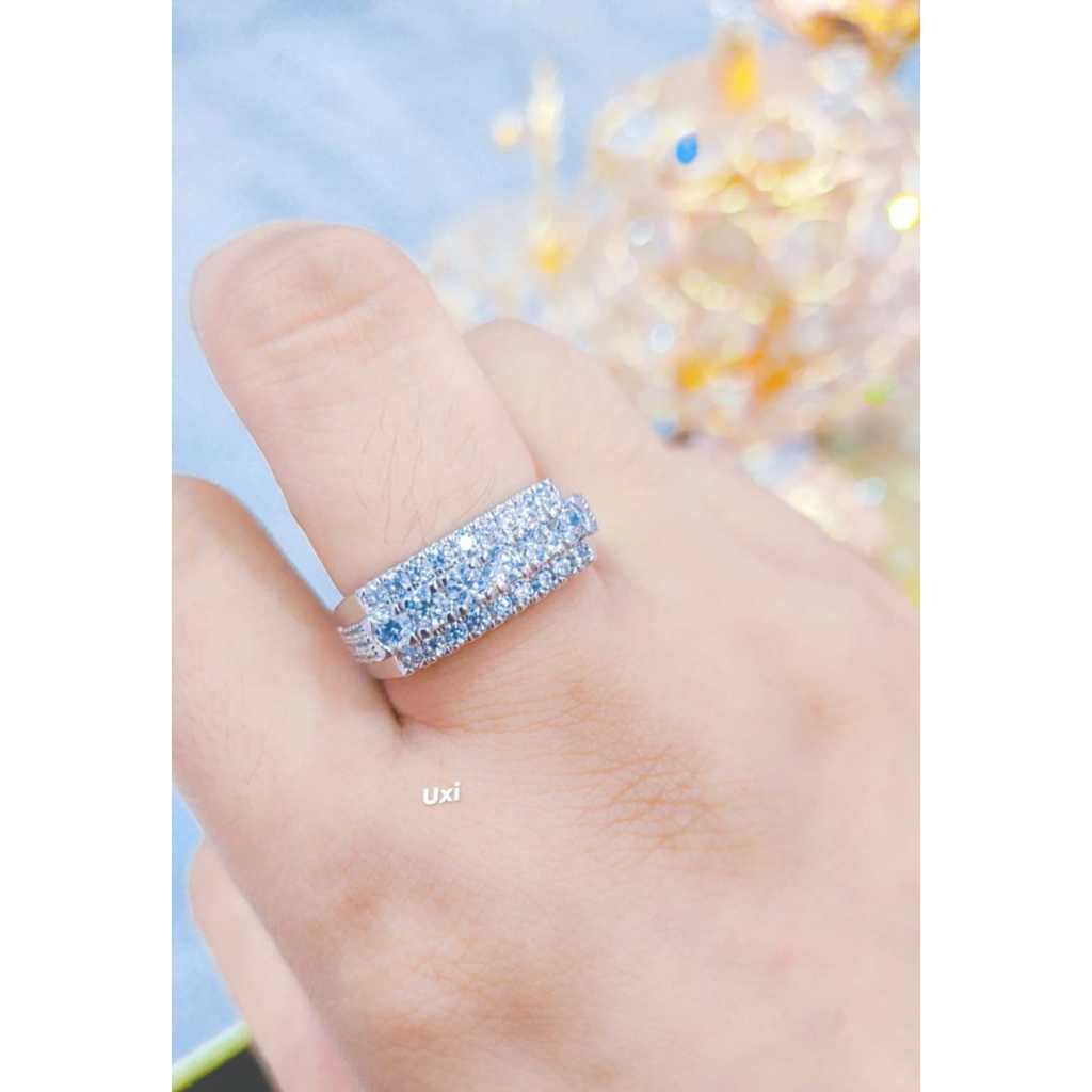 Cincin replika berlian