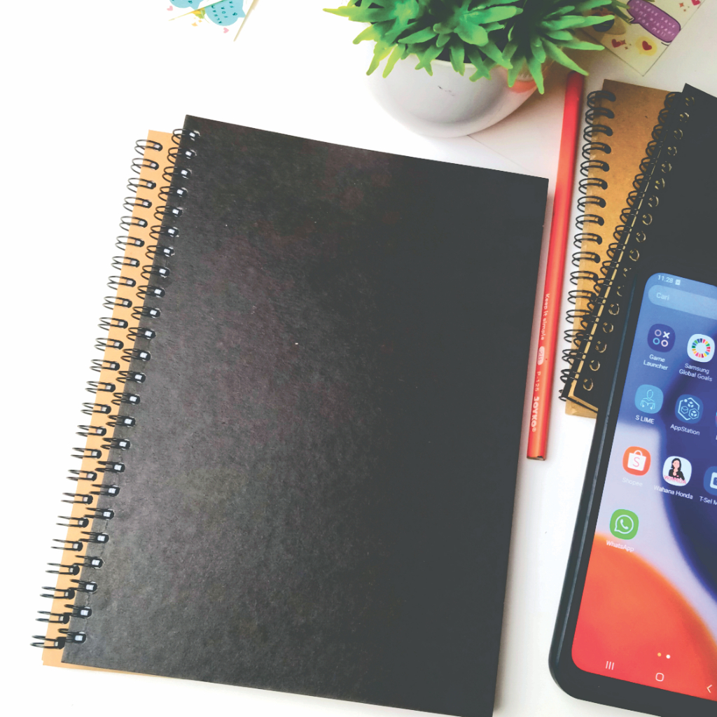 

Buku Tulis Notebook Aesthetic A5 / A6 / Spiral Note Book Kertas Garis Dan Polos