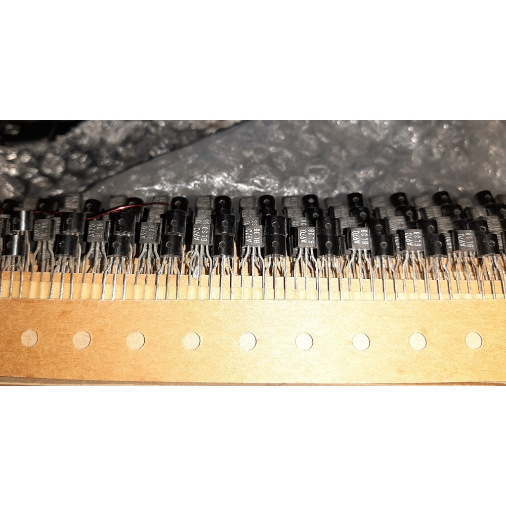 TRANSISTOR 2SA970BL ORIGINAL TOSHIBA JAPAN