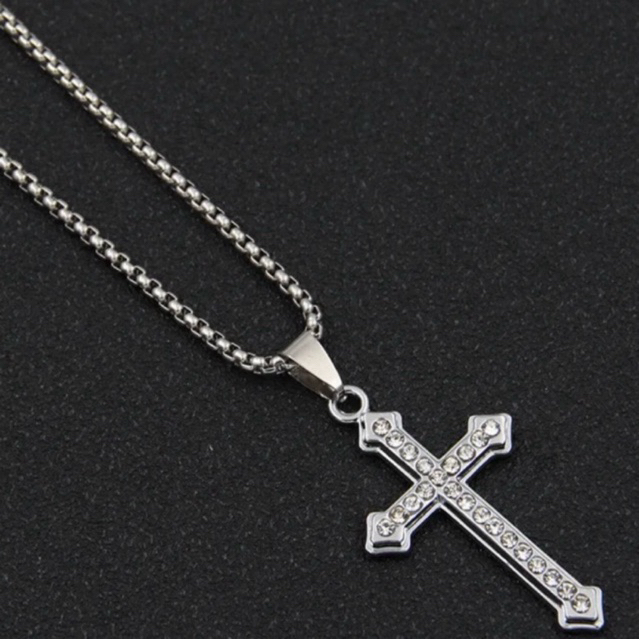Kalung Titanium Liontin Salib Permata Pria wanita