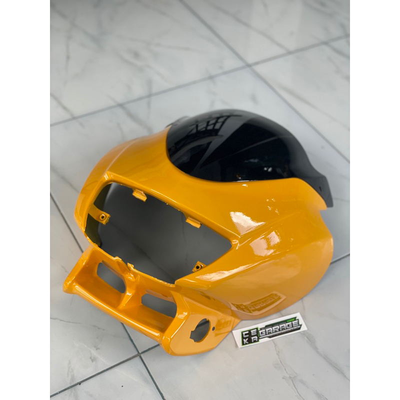 batok depan dan visor rxz catalyzer. tatok. krodong dpn yamaha rx z baru warna kuning
