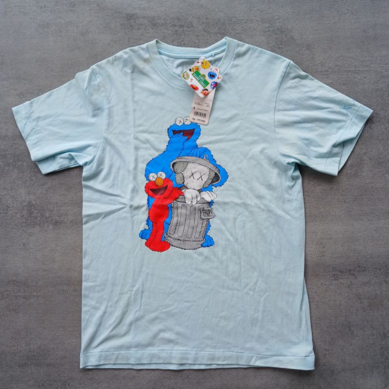 kaos unilqo x kaws x sesame street second