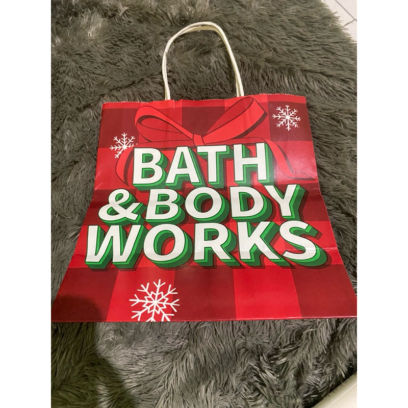 

Paper Bag Bath and Body Works & Luxcrime